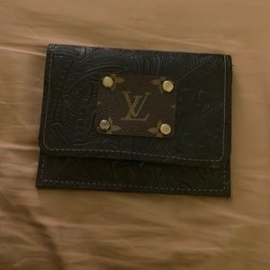 New keep it gypsy up cycle LV wallet